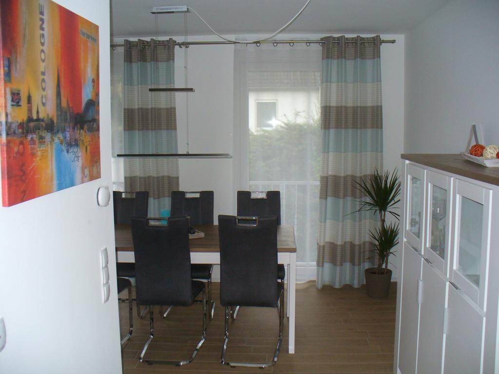 Ferienwohnung Rheinaue Köln Ngoại thất bức ảnh