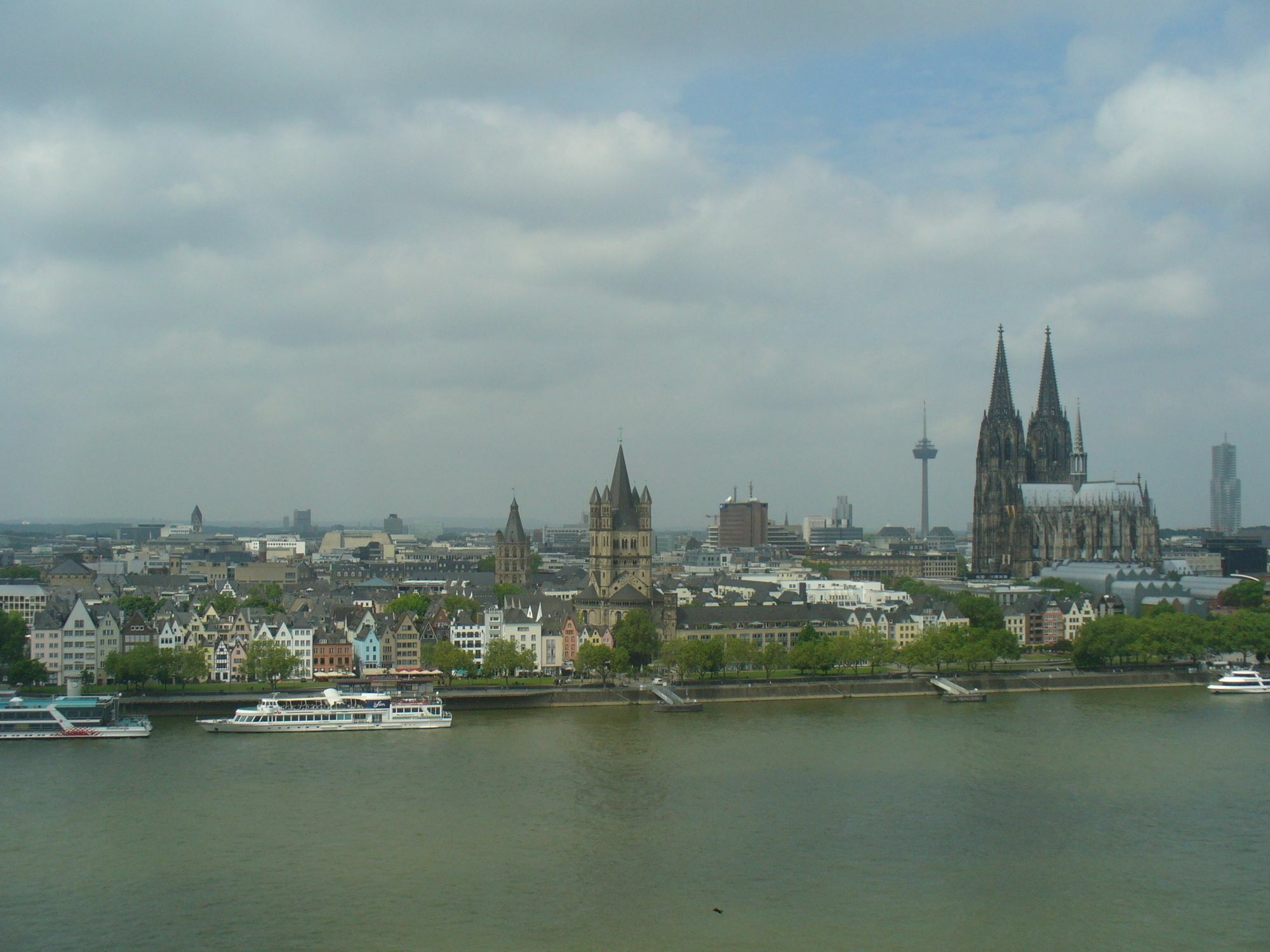 Ferienwohnung Rheinaue Köln Ngoại thất bức ảnh